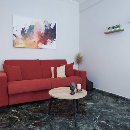 Modern 1 Bd Balcony Apt Near Metro In Kato Patisia Athen Exterior foto