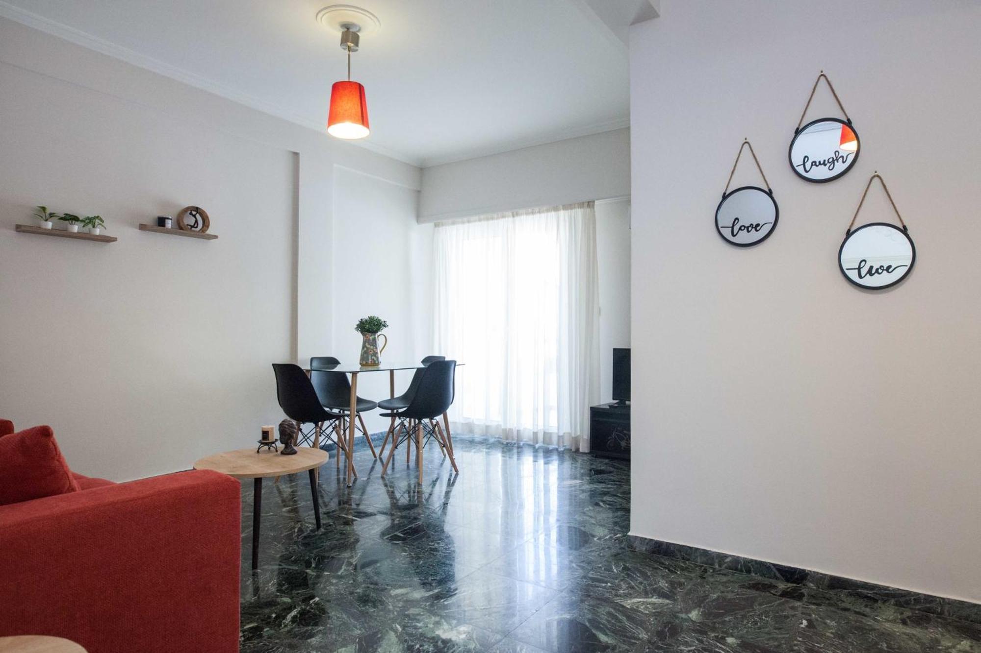 Modern 1 Bd Balcony Apt Near Metro In Kato Patisia Athen Exterior foto