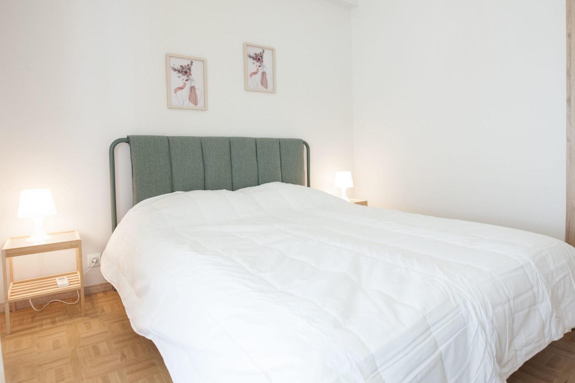 Modern 1 Bd Balcony Apt Near Metro In Kato Patisia Athen Exterior foto